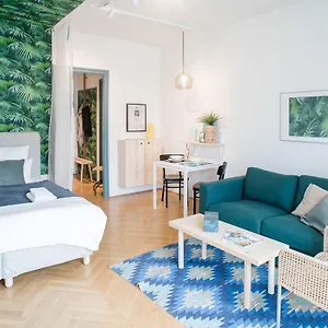 New, Cozy In The Heart Of Apartment Budapest